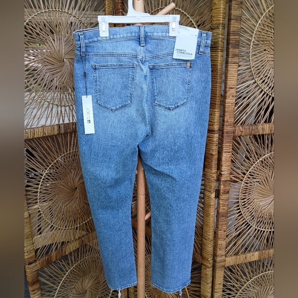 NWT Joe's" Callie High Rise Cropped Boot Blue Distressed Women's Jeans_33 - Picture 4 of 6